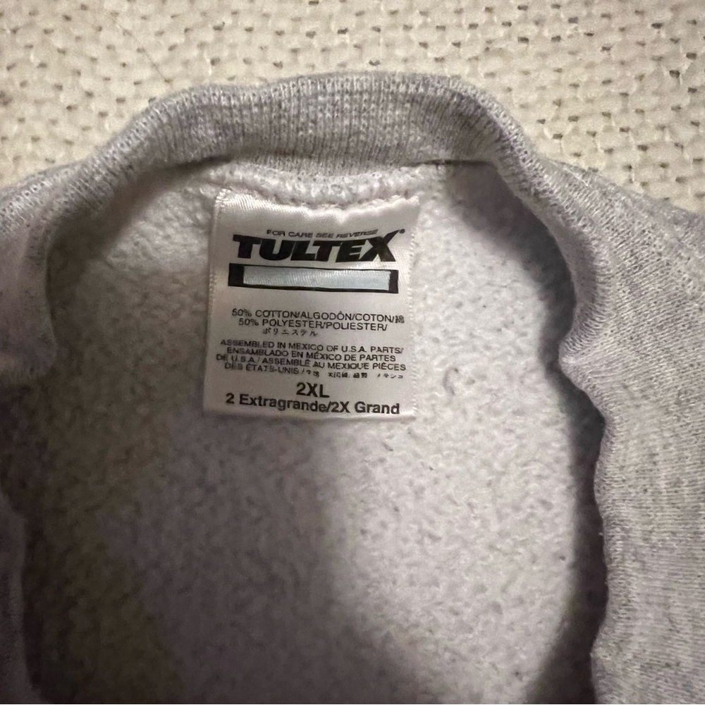 BUNDLE of 2 Vintage Beach Crewnecks - Picture 9 of 9